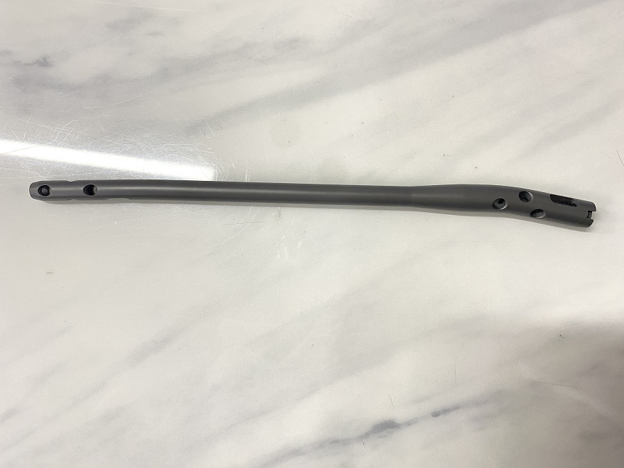 Clavo tibial para abordaje suprapatelar