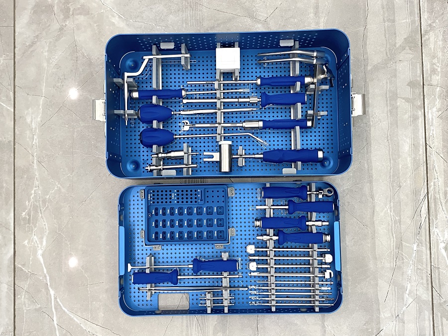 Caja cervical Peek con juego de instrumentos de tornillo de bloqueo