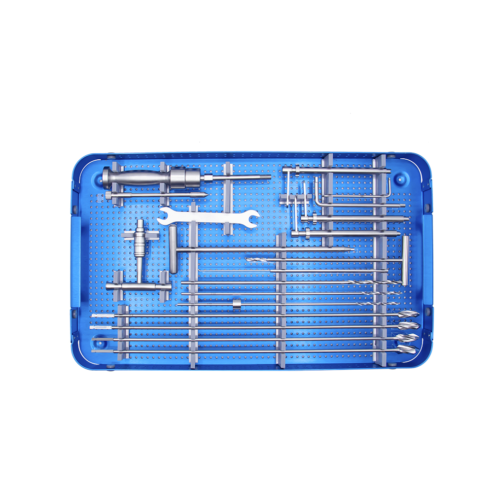 Juego de instrumentos para clavos intramedulares femorales